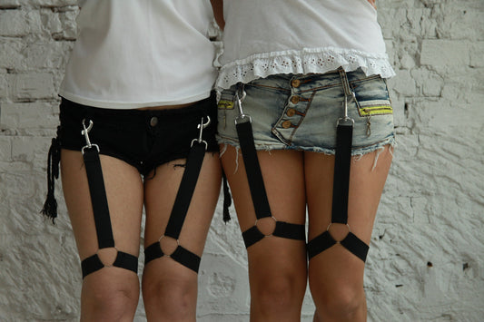 Harness For Legs With Carabin